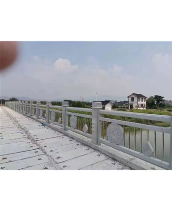 仿木欄桿和其他材質(zhì)欄桿比有何優(yōu)勢？水泥仿木欄桿如何安裝？