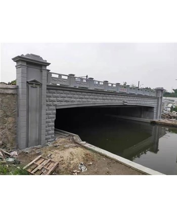 水泥仿木護(hù)欄為什么會(huì)出現(xiàn)縫隙？